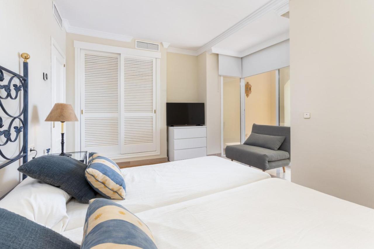 Homeforguest Front Line Beach Apartment In Hacienda Playa Μαρμπέλλα Εξωτερικό φωτογραφία