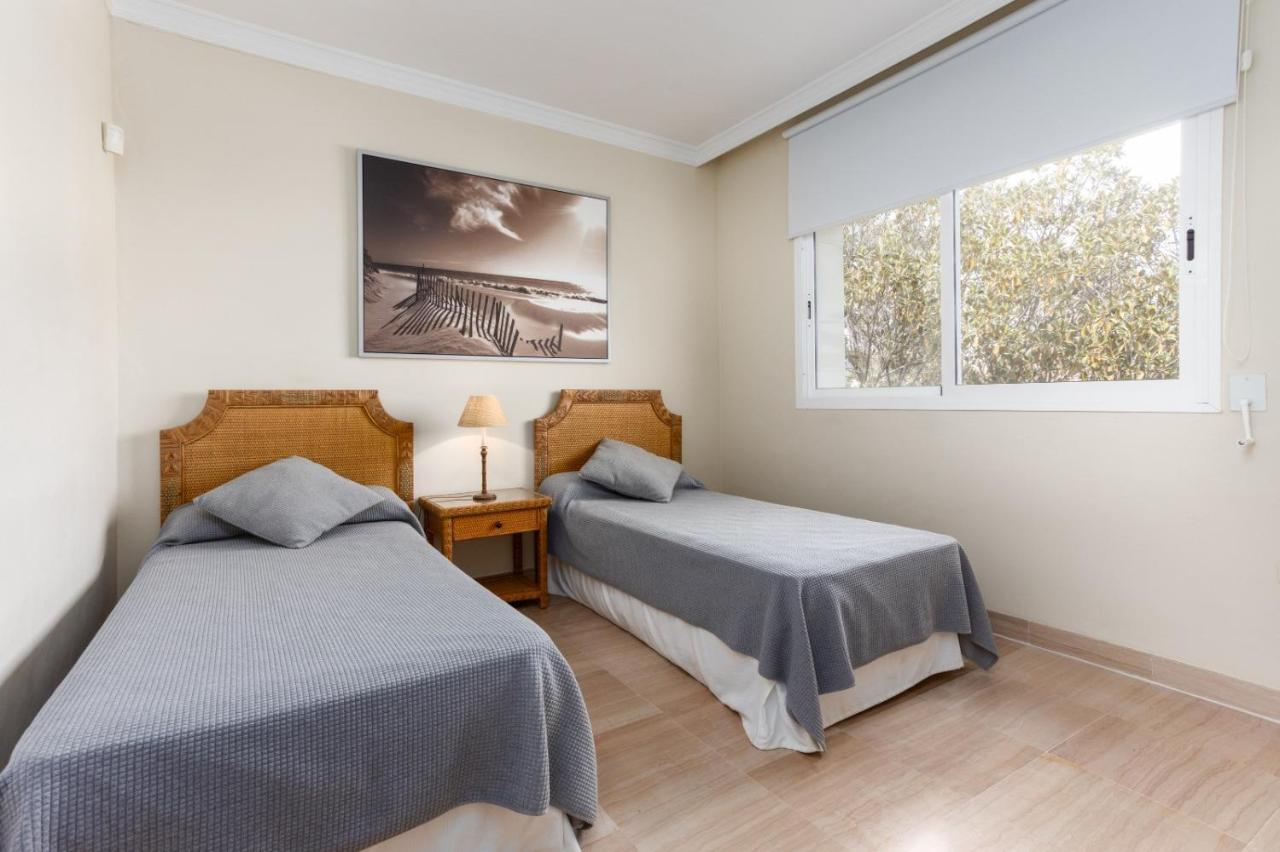Homeforguest Front Line Beach Apartment In Hacienda Playa Μαρμπέλλα Εξωτερικό φωτογραφία